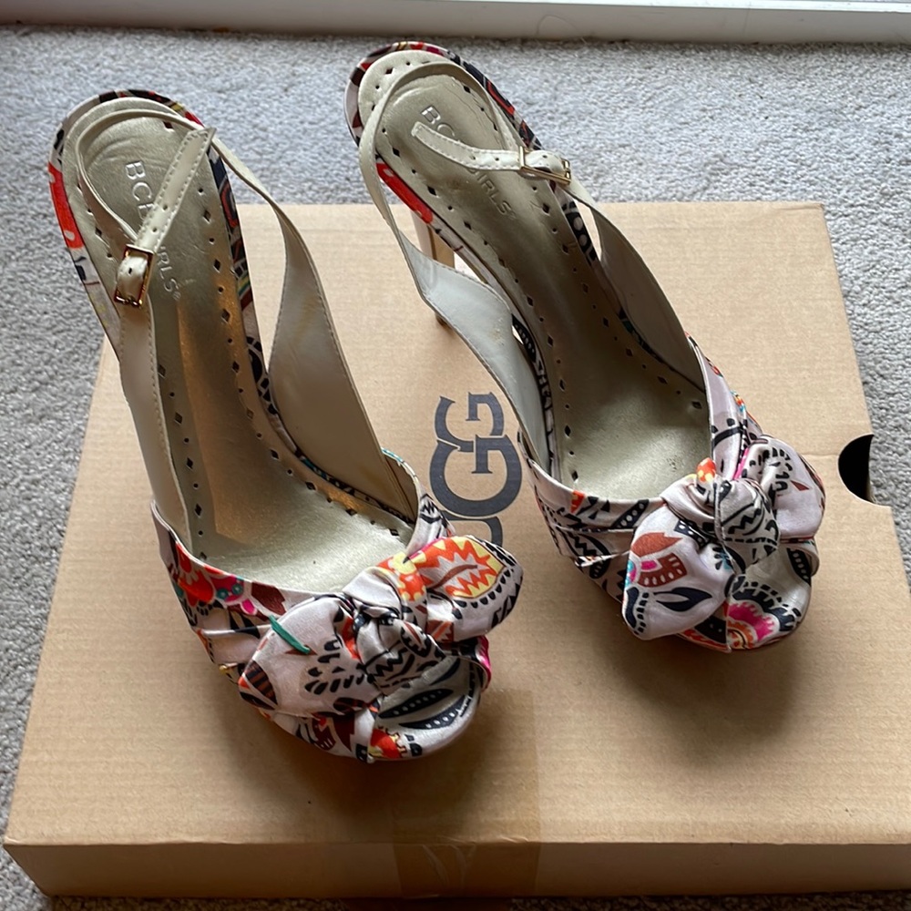 BCBG Platform Pumps